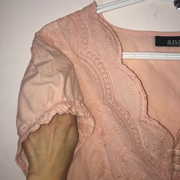 Beautiful peach embroidered ruffle sleeves Large - Picture 7 of 7